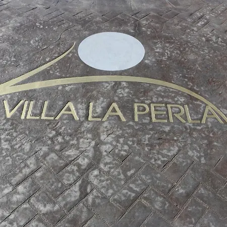 Villalaperla Bed & Breakfast
