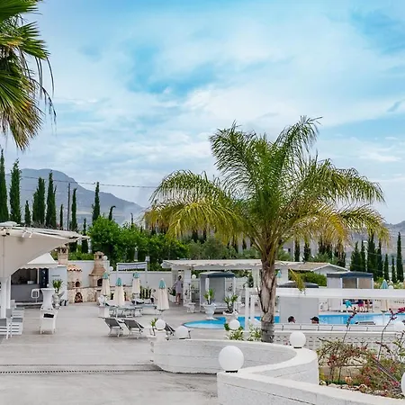 Bed & Breakfast Villalaperla 4*