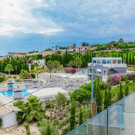 La Perla 4*