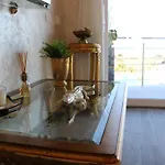 La Perla לינה וארוחת בוקר 4*