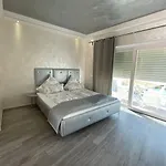 La Perla