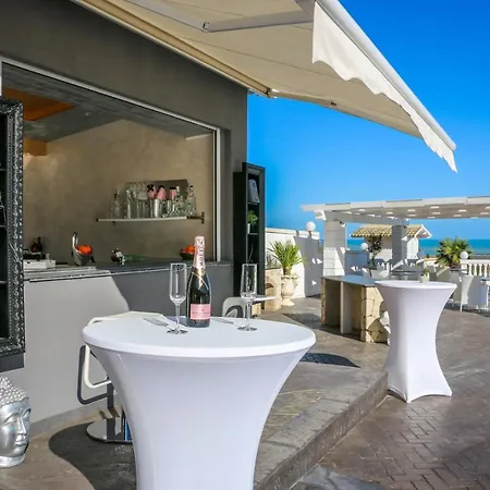 La Perla Couette-café